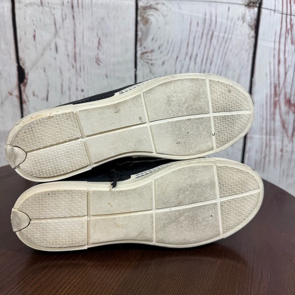 STUART WEITZMAN women’s high top sneakers dark navy blue riveted size 7.5 GUC - Picture 15 of 16